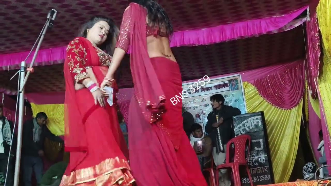 भोजपुरी सॉन्ग पर नए अंदाज में बहुत ही खतरनाक डांस# ऐसा क्या है इस डांस में जो पब्लिक दीवानी हो गई ड
