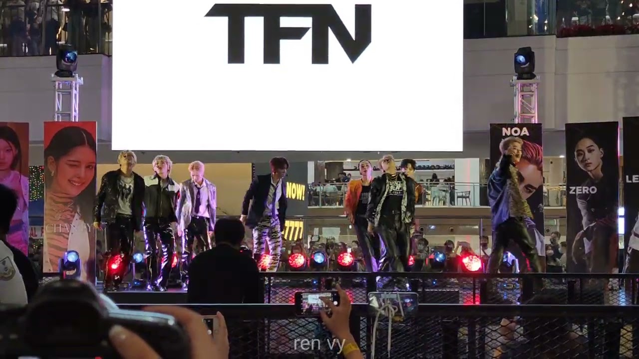 [4K/60] TFN (티에프앤) - AMAZON @ 221113 Ayala Malls Glorietta 2 [직캠/FANCAM]