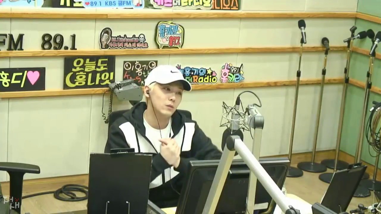 [720p]180101 DJ LeeHongGi - Kiss The Radio (Full)