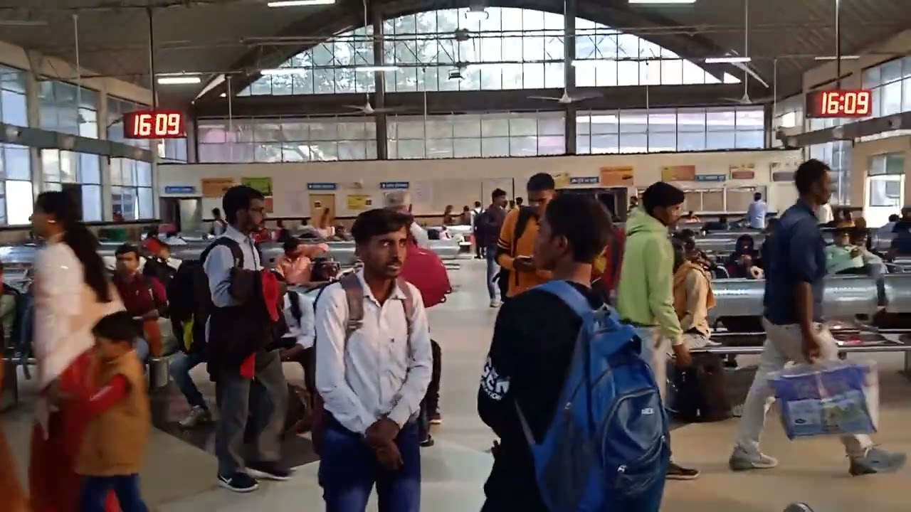 Very Rush Ticket Counter Indian Railway Varanasi #varanasi