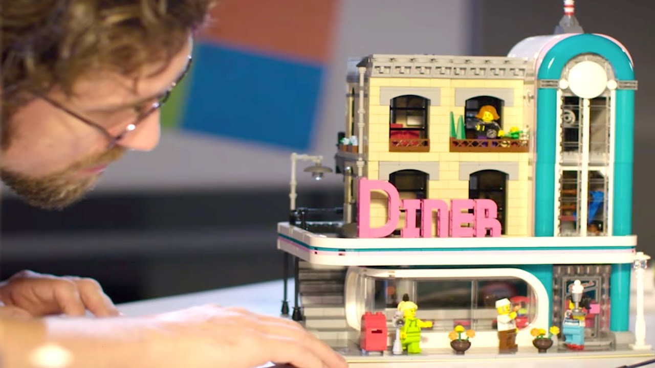 Downtown Diner Designer Video | LEGO Creator Expert | 10260