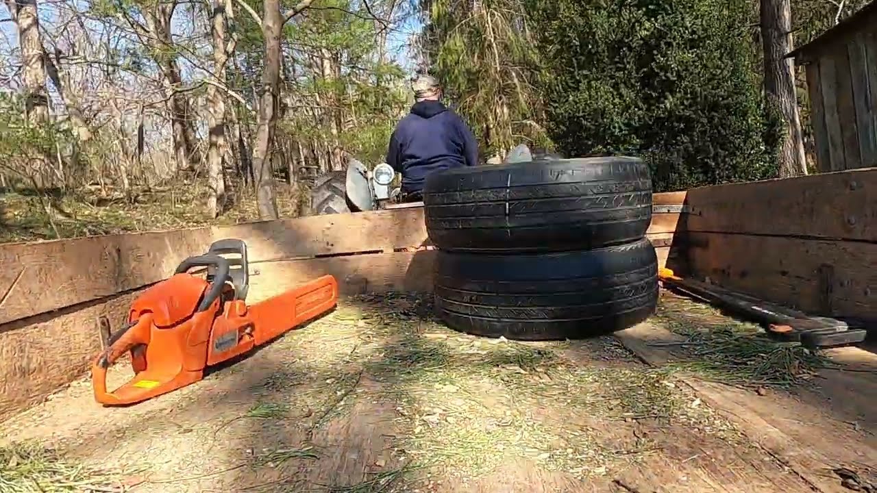 1953 Ford Golden Jubilee Tractor & Splitting Green Ash with my Fiskars Splitting Ax