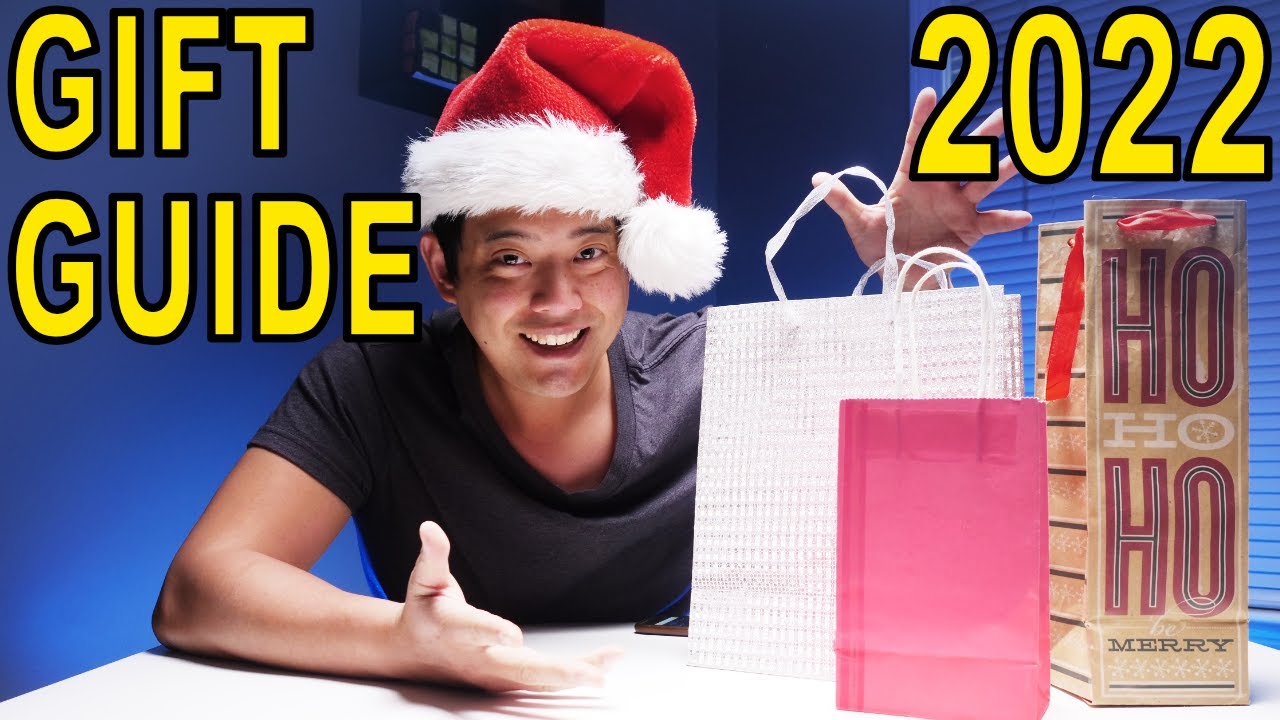13 Gifts Filmmakers Don't Know They Need 🎄 🎁 (Just Show This To Your Mom, Dad, or Loved One)