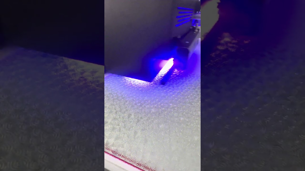 embossed printing on glass making 3D texture