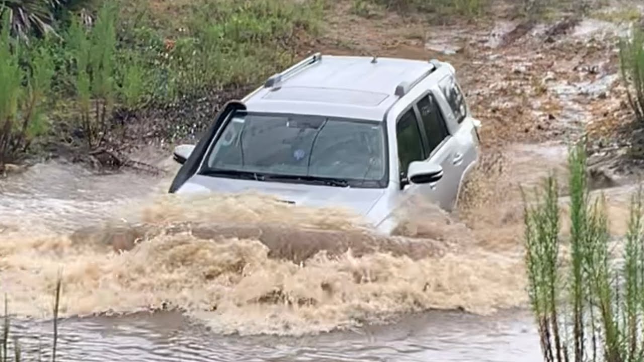 Florida Rainy Day Fun 🌴💦🐊 2018 4Runner TRD Off-Road