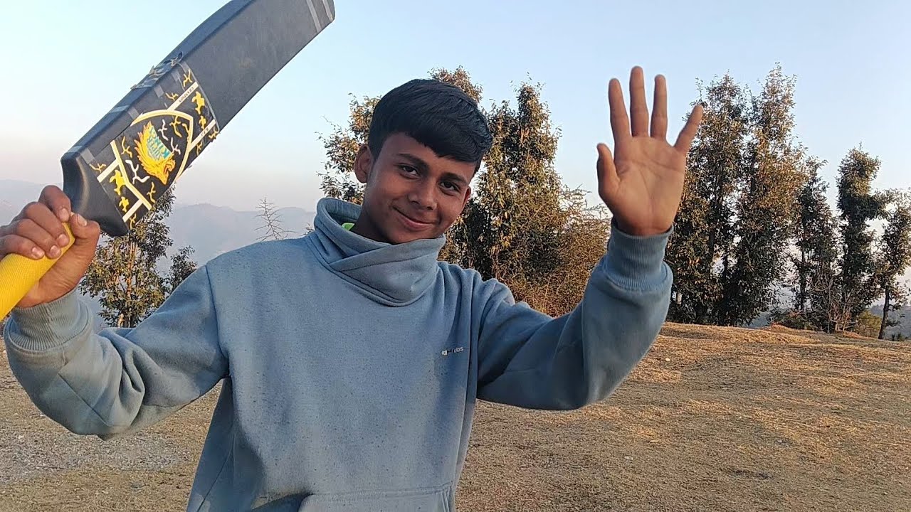 क्रिकेट मैच पहाड़ों में 🏏 #viral #viralvideo #youtubeshorts 