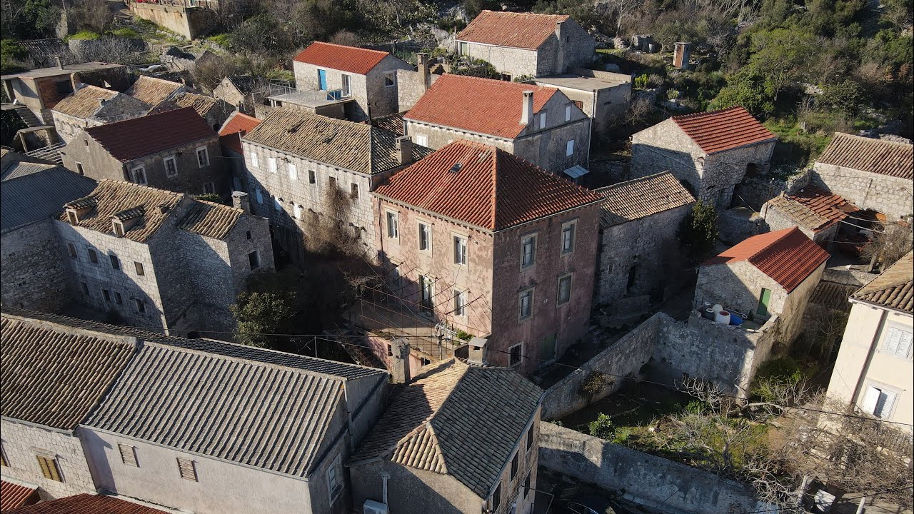 Janjina, Peljesac - roza kuca s predivnim pogledom OPUS NEKRETNINE