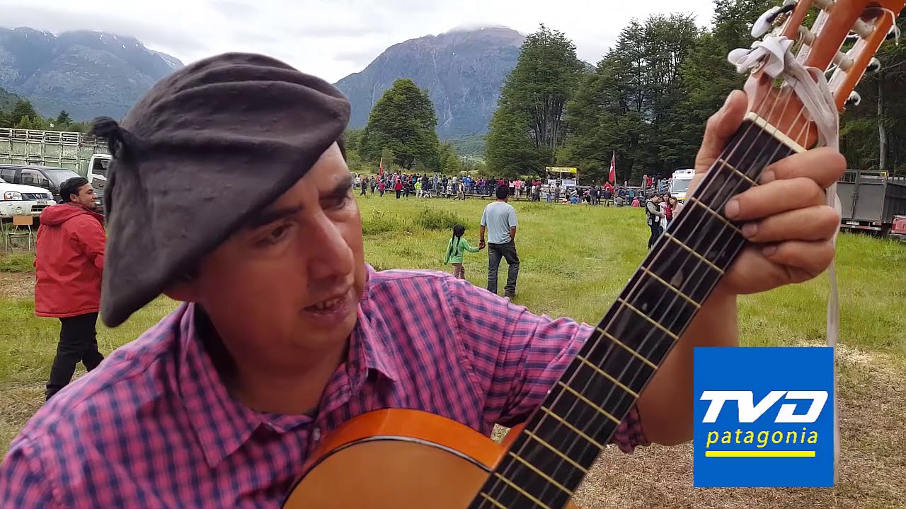 Música campesina típica de Futaleufú en guitarra y doble acordeón/ TVDpatagonia