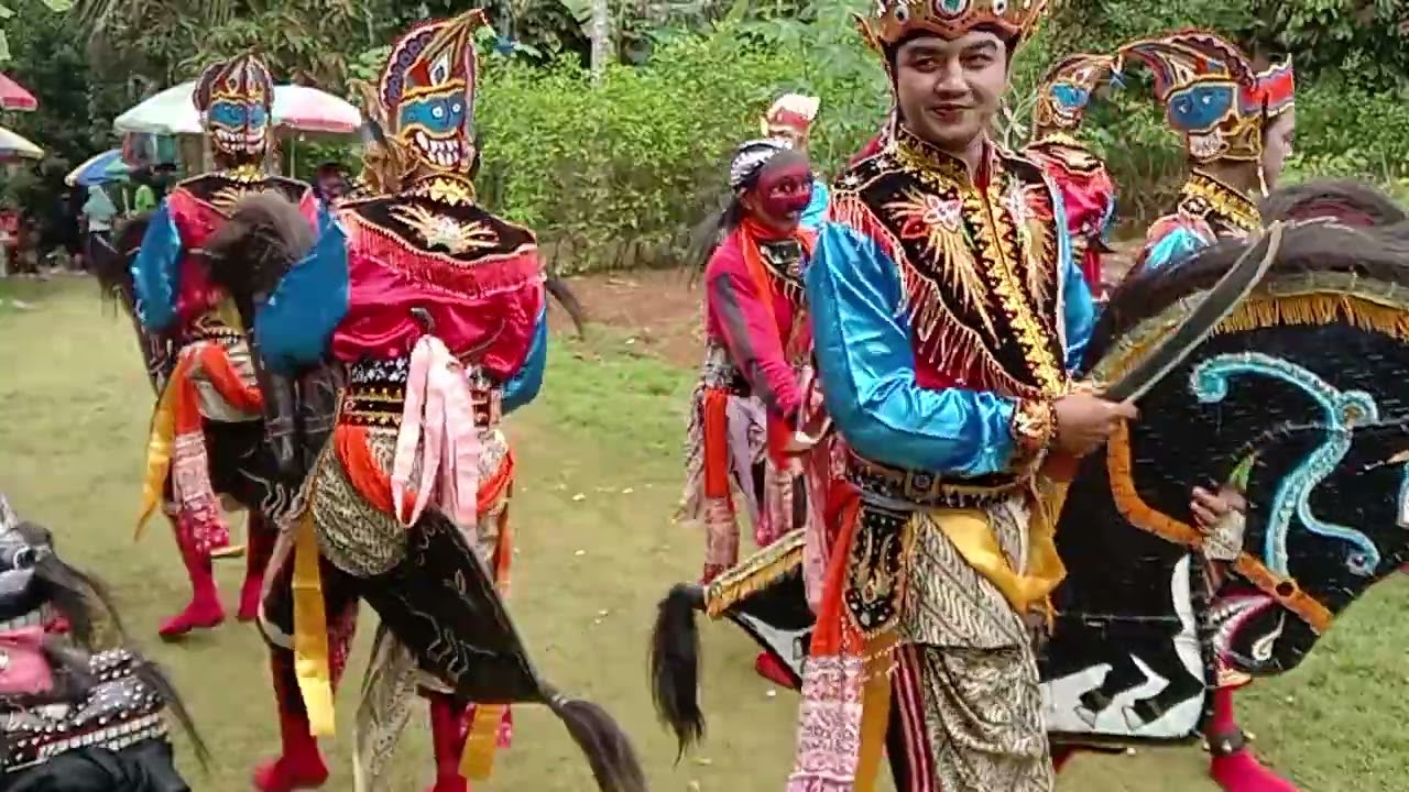 Tari pambuka PENYEMBAHAN||ebeg banyumasan TURONGGO SEKAR KANTIL LARAS Jatisari karangsalam 