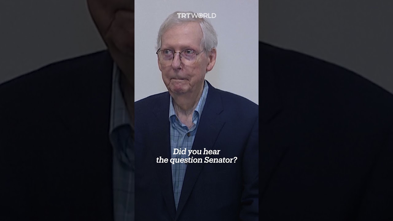 US Republican Senate leader McConnell freezes up at Kentucky event