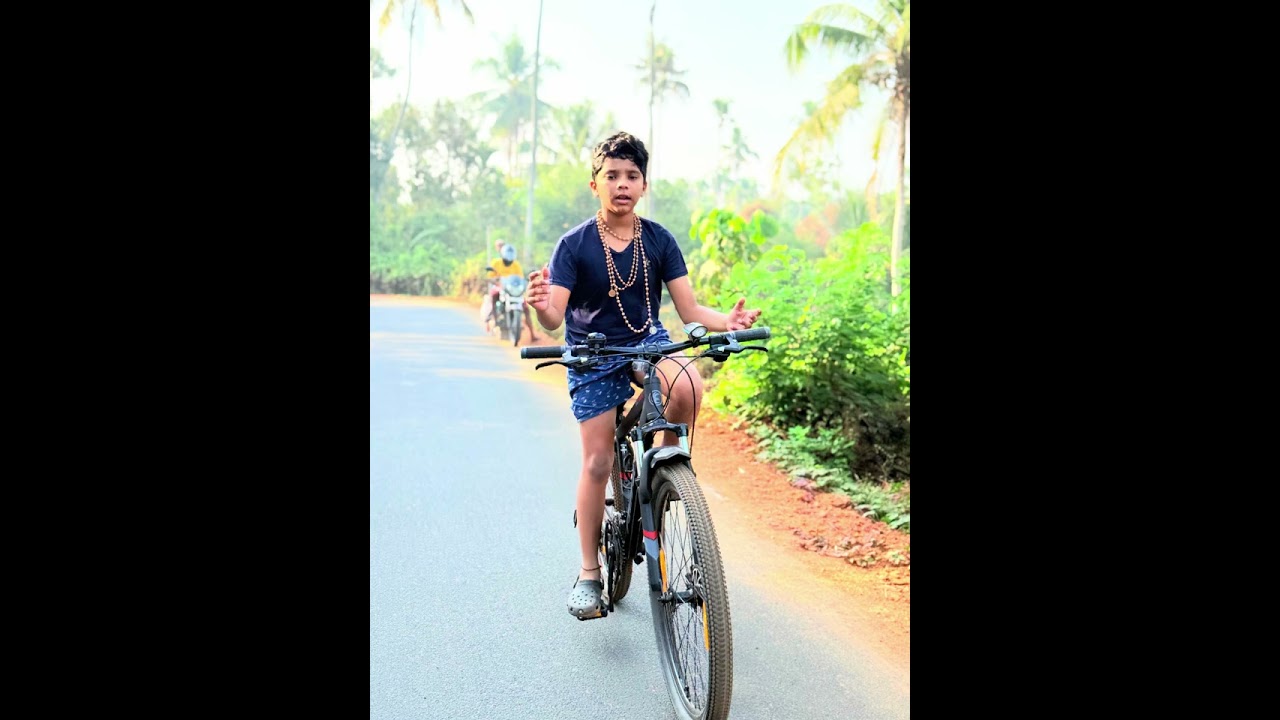 Photos aayaloo / കുറച്ച് ഫോട്ടോസ് ആയാലോ 