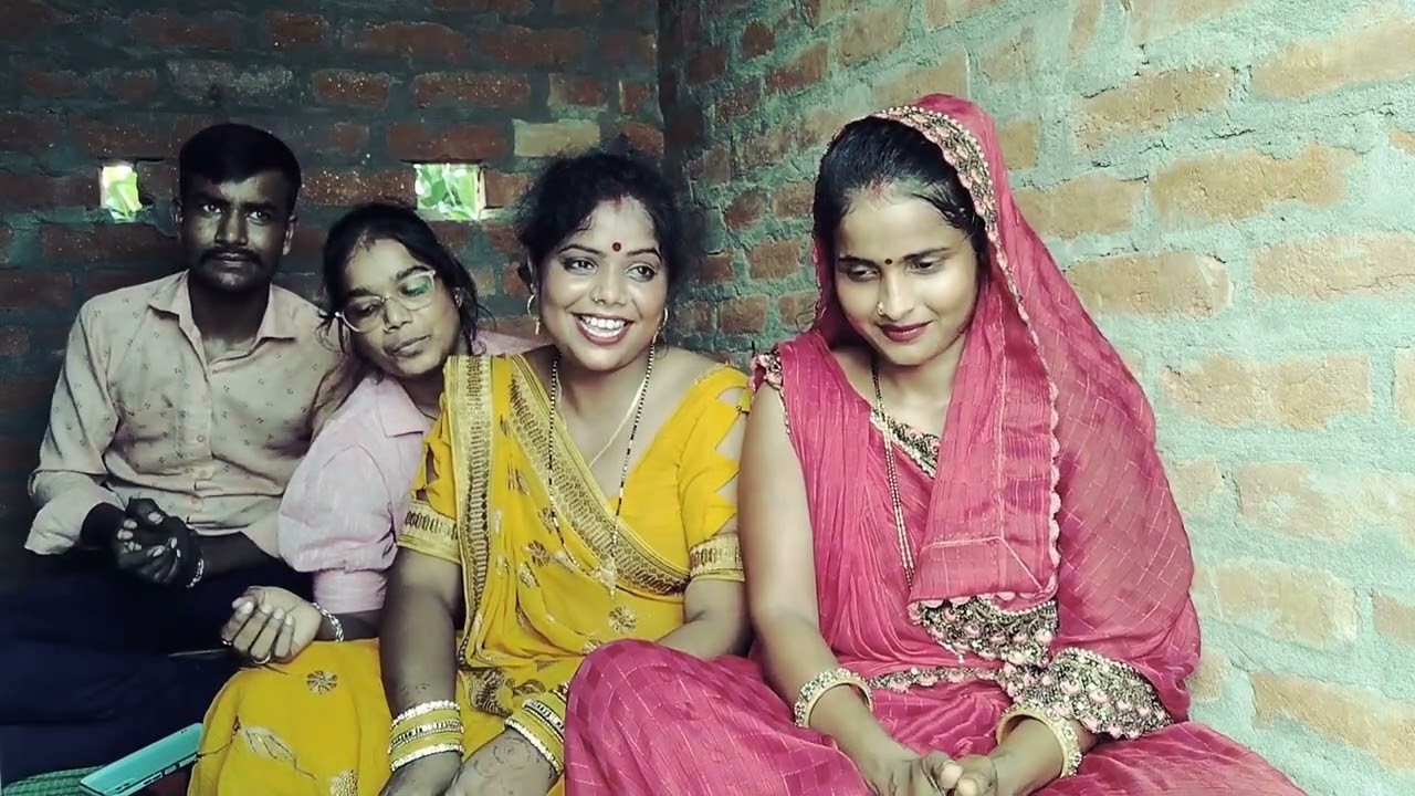 पिंकी सुल्तानपुर के साथ बहुत ही प्यारा सा जग्गू सुल्तानपुर प्रस्तुति दी है