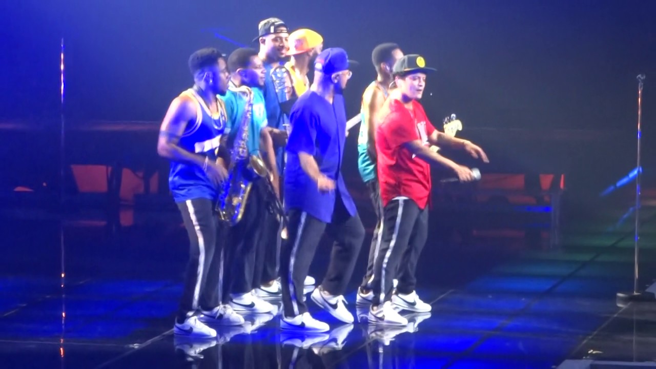 Treasure - Bruno Mars (Live @ AccorHotels Arena Paris - 05/06/2017)