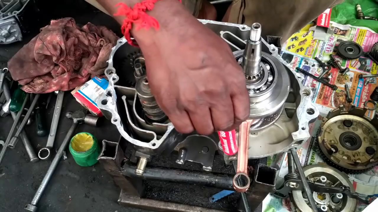 Apache RTR 180 full engine work in Tamil (part -01) / Rockfort Motor Works