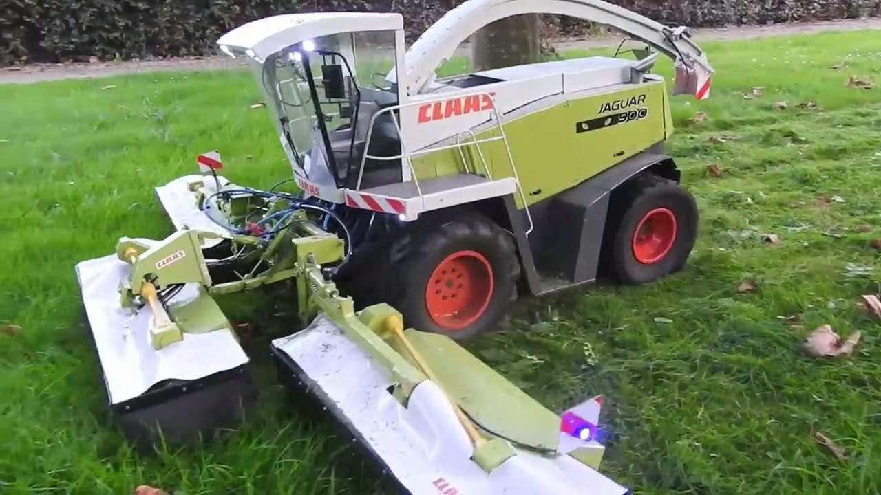 Grass cutting/ gras mähen next level Claas Jaguar 900