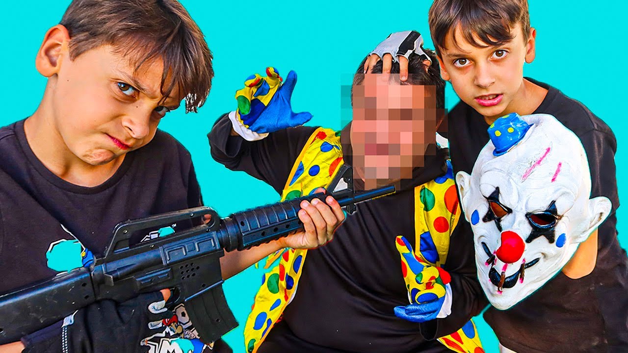 LOS NIÑOS HACKER LE QUITAN LA MÁSCARA AL PAYASO ASESINO *Por fin*