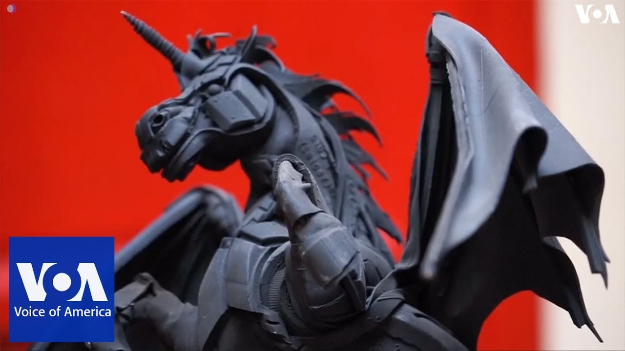 Moroccan Artist Crafts Stunning Figurines Out of Recycled Tires