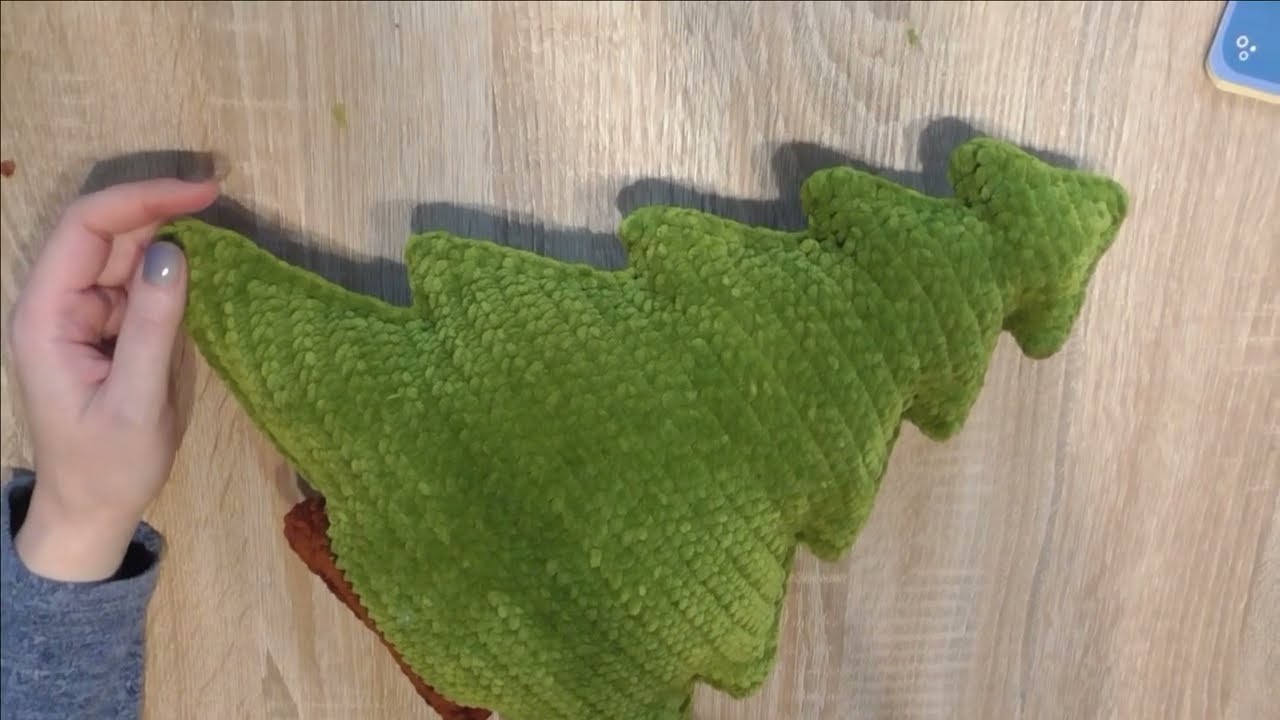 gehäkelter Kissen Tannenbaum