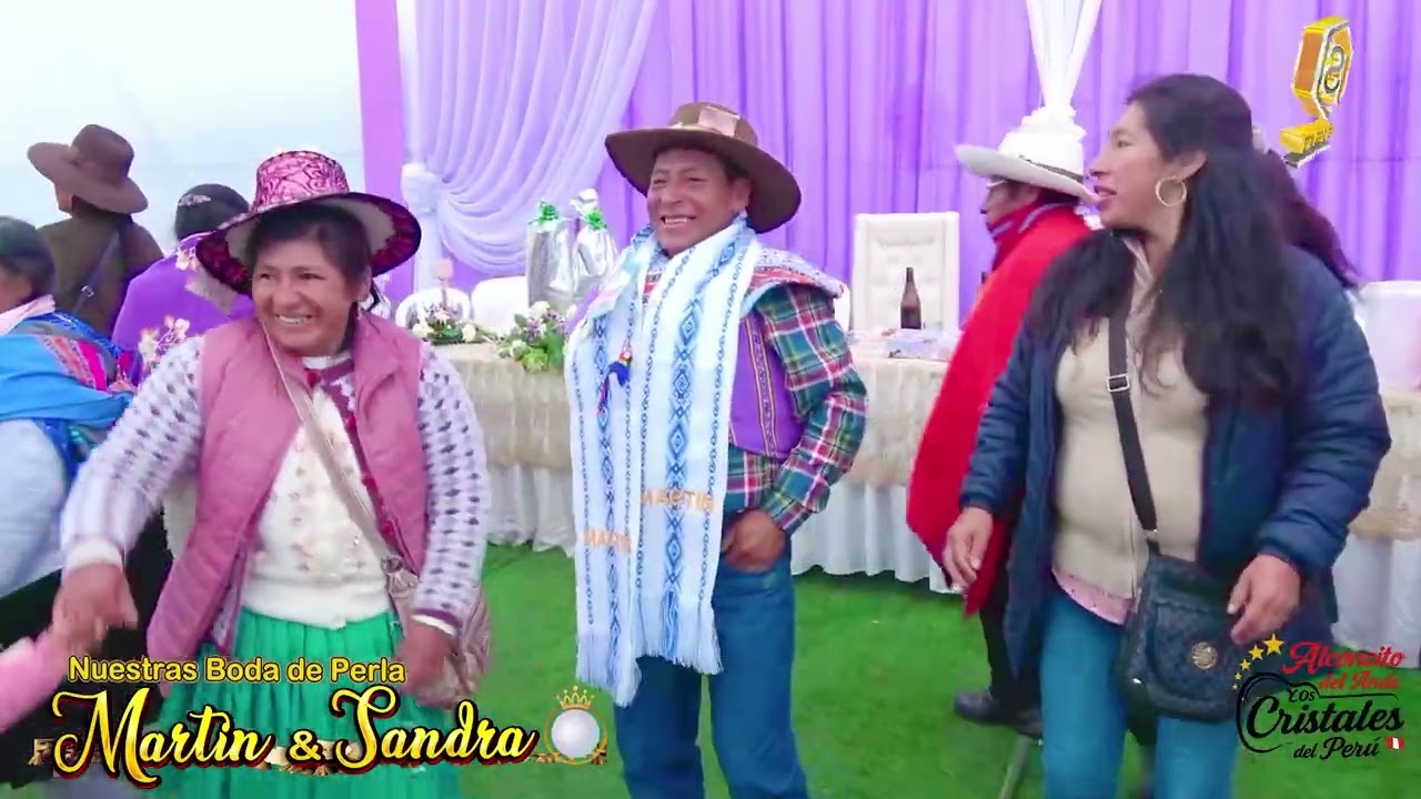 Alconcito del Ande y sus Cristales del Peru
