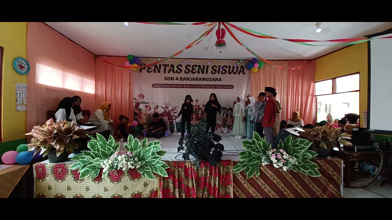 Drama musik anak sholeh dari penampilan kelas 2
