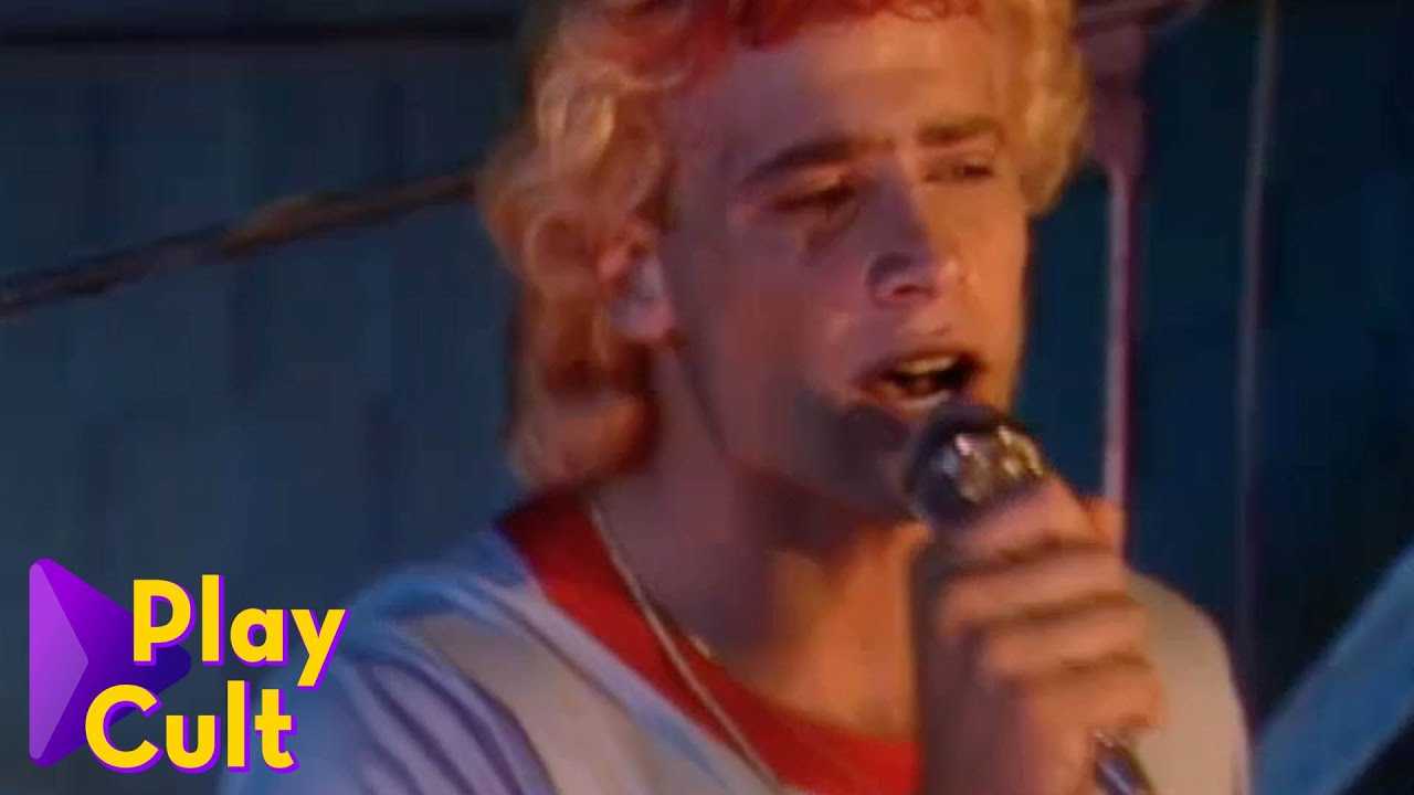 Mirko non riesce a cantare 