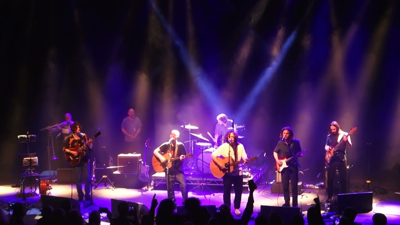 Michael Head & The Red Elastic Band at Shepherds Bush Empire June 11th 2022 "Pull Together"