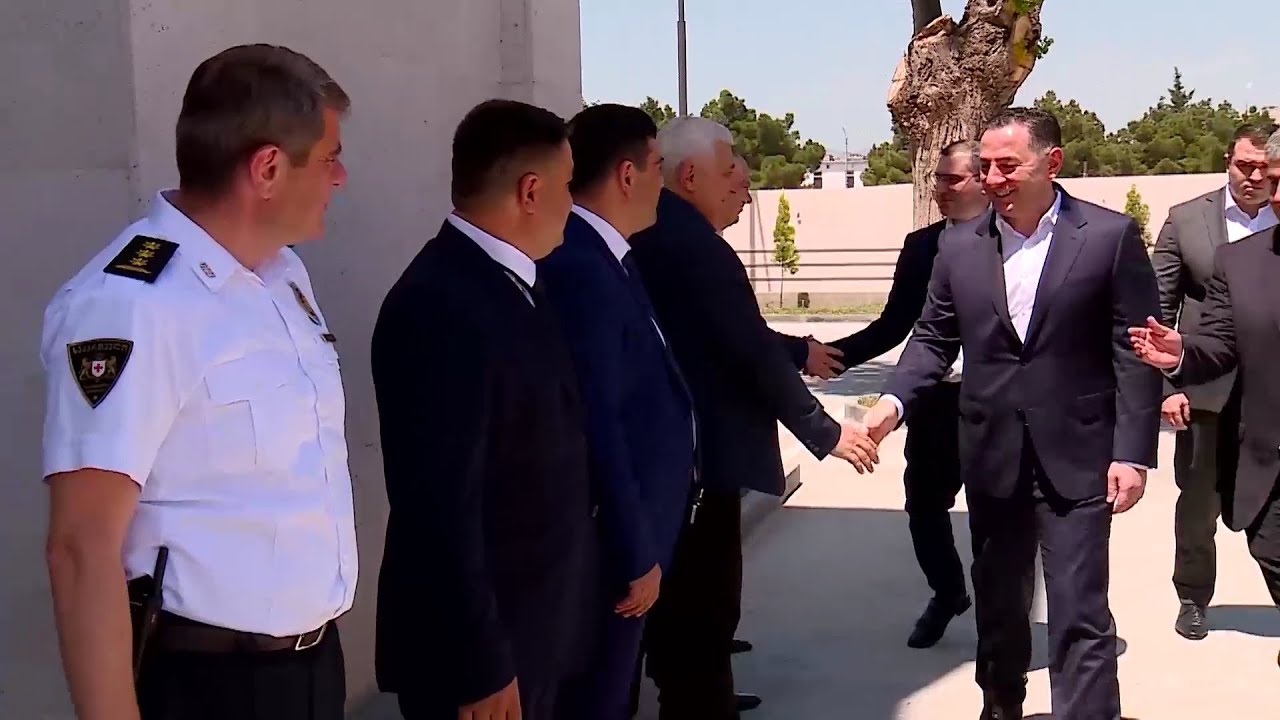 ვახტანგ გომელაურმა რუსთავში პოლიციის ახალი შენობა გახსნა