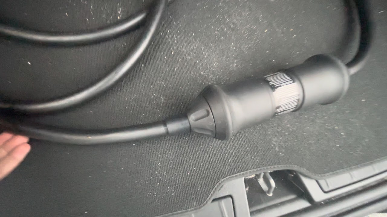 Full Electric Volvo XC40 Recharge, Charging in the Rain plus Changing Cable Adapters (120v to 240v)