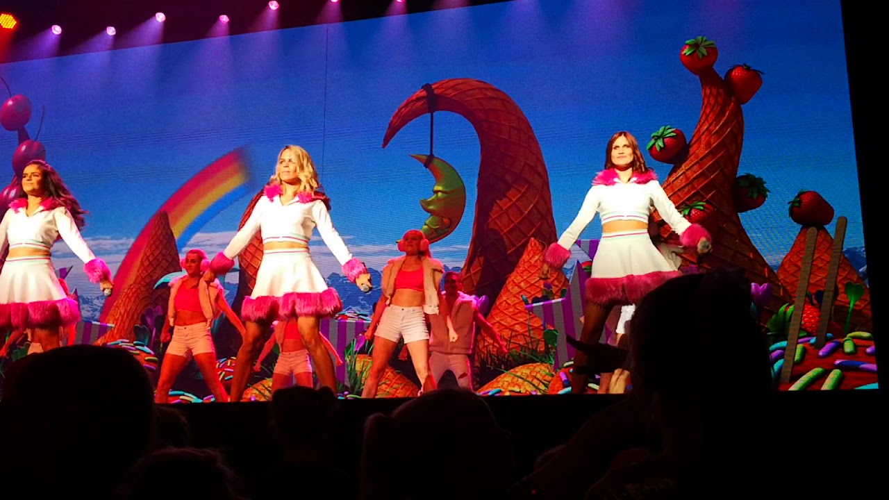 20 jaar K3 show | medley | teleromeo, oma's aan de top & bij de politie