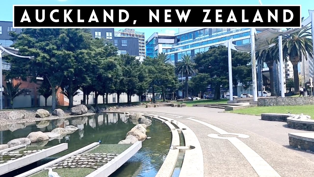 From Skyscrapers to the Sea: A Thrilling Walking Tour of Auckland's Stunning Downtown District