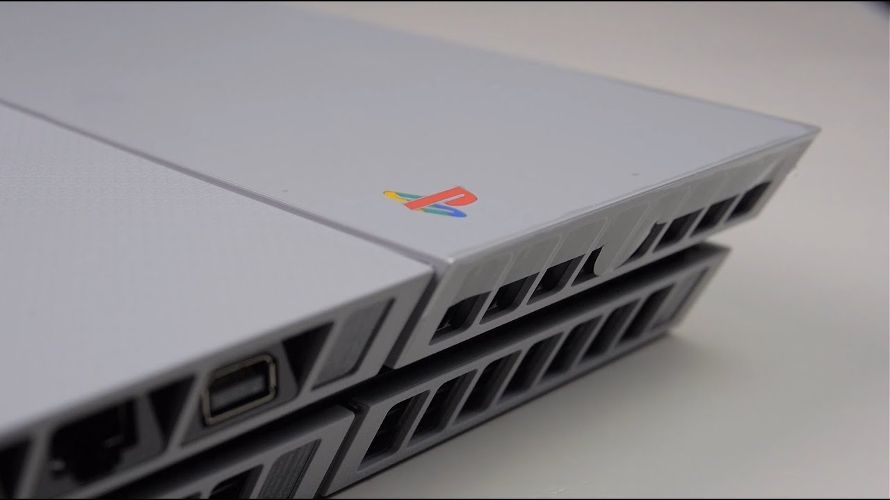 PS4 20th Anniversary Unboxing and First Look