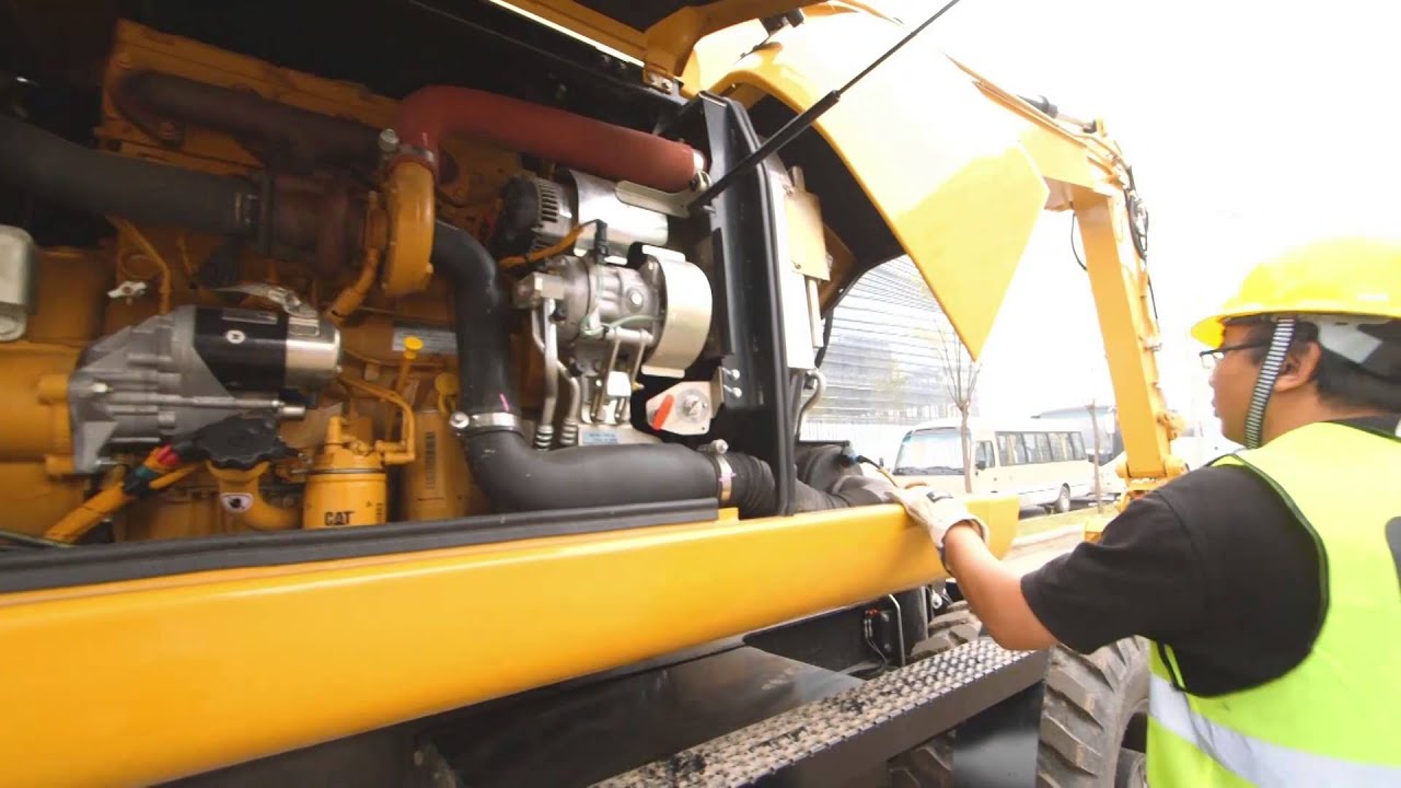 Cat&reg; D2 Series Wheeled Excavators | M315D2 and M317D2