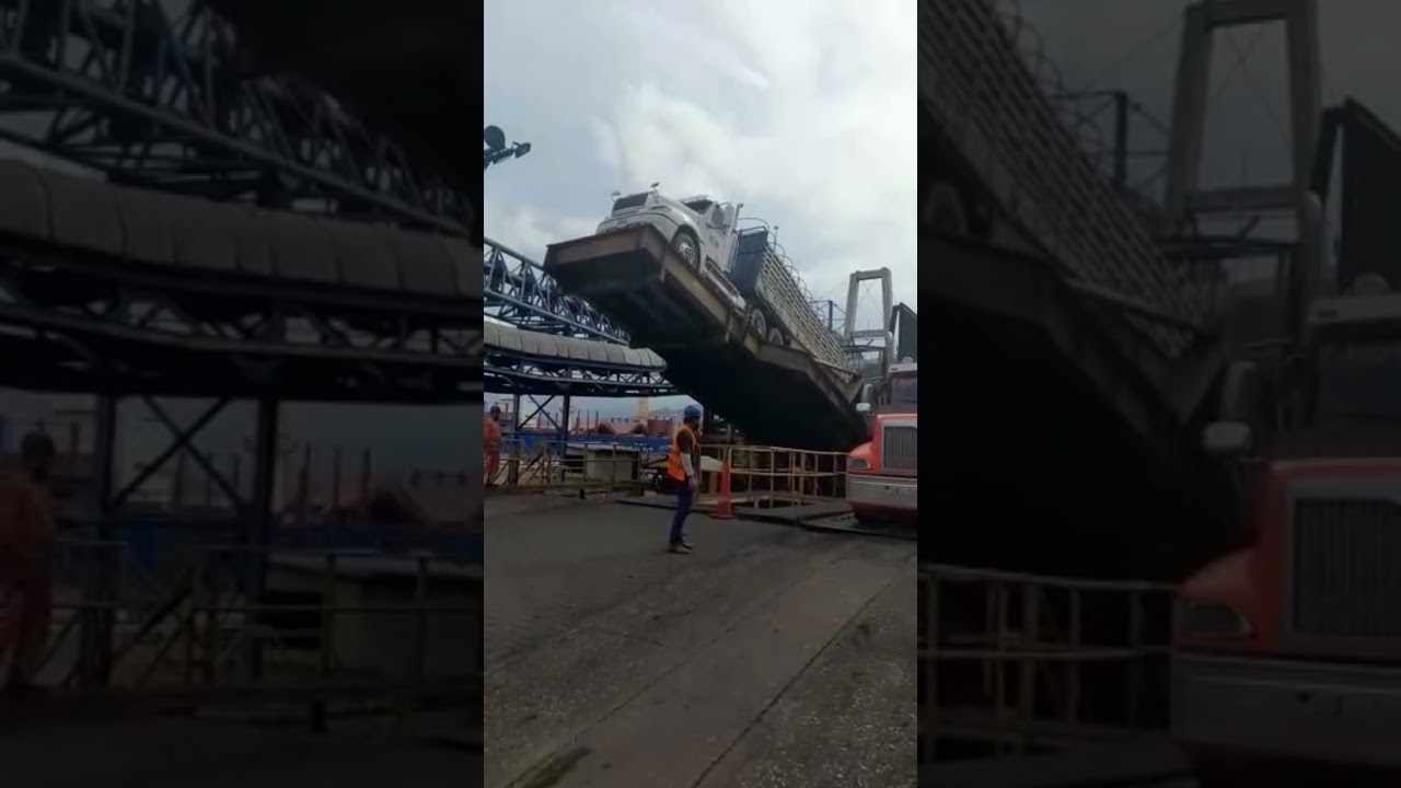 DESCARGANDO CARBON EN EL PUERTO DE SANTA MARTA, OJO CON EL SUPERVISOR 😬💪🏻😂🙏🏻💯🇨🇴🚚