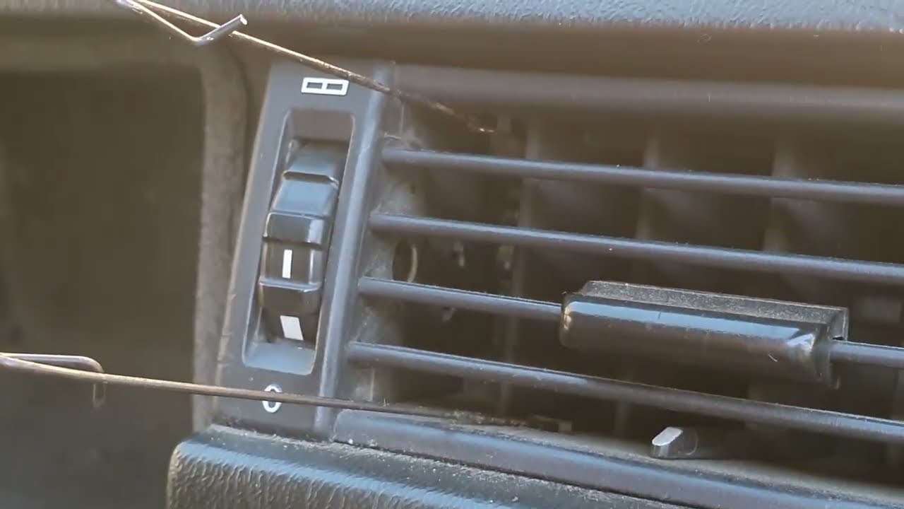 How to Remove Air Vents on Mercedes W124 – Quick & Easy Tutorial