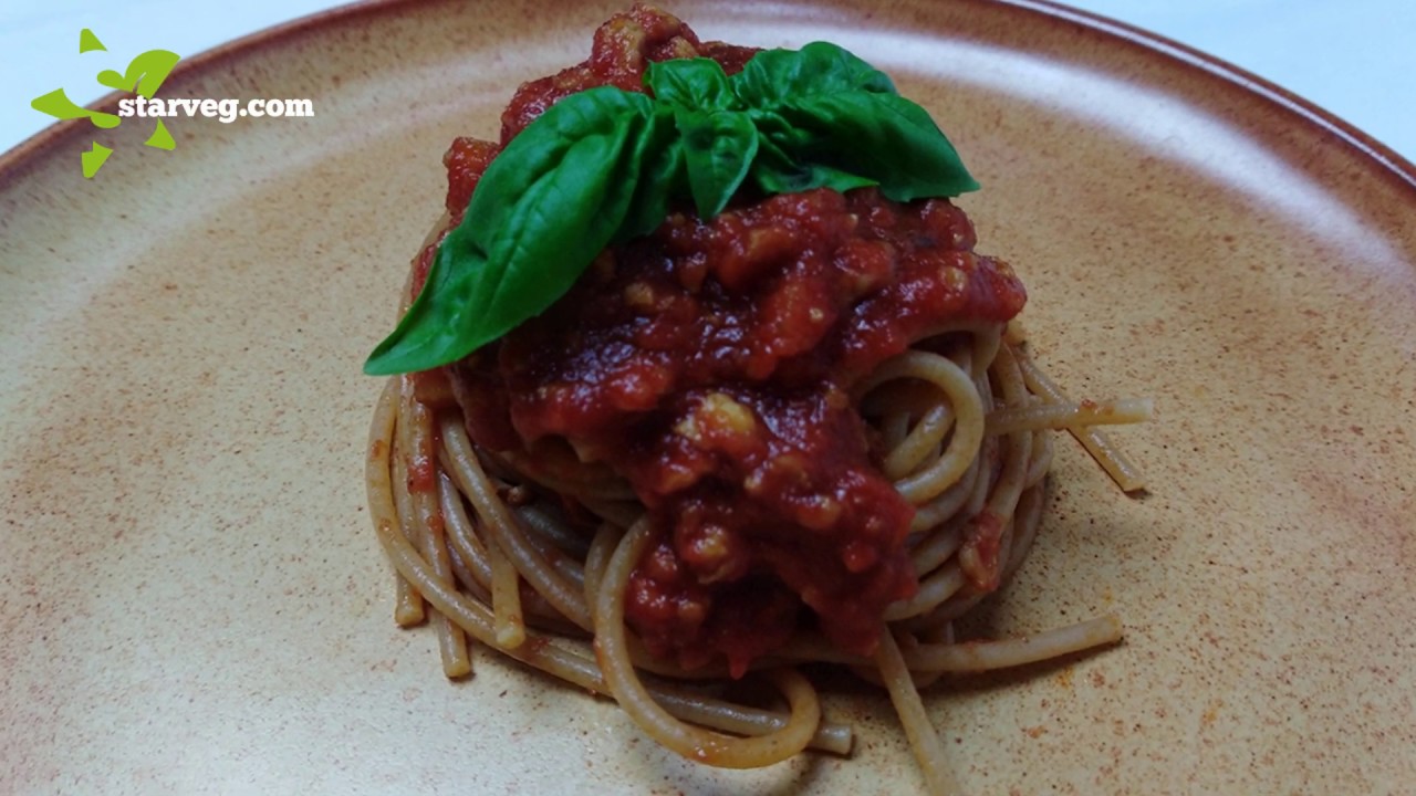 Ricetta Spaghetti di Farro con Rag&ugrave; Veg