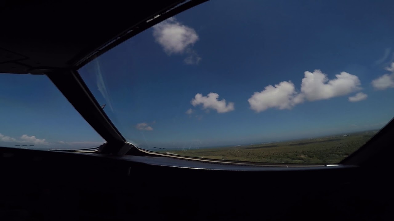 Landing & Takeoff Cancun MMUN LDG 12L/TKF 12R #a320 #pilotlife #a320cockpit