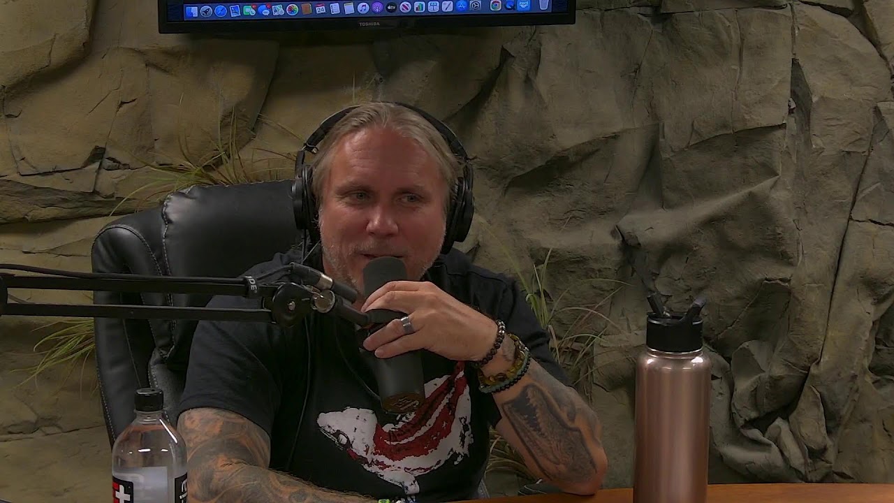 Brian Barczyk - Snake Talk! (Desiree Monnot and Steven Kush)