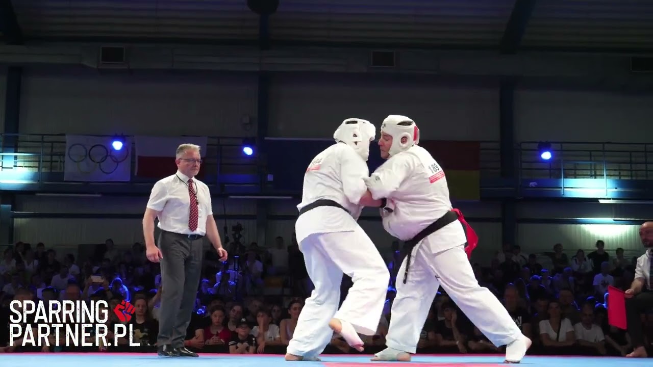 Krzysztof Barabasz vs Marcin Tomasz Men +35 -44 yo +85kg European Karate Kyokushin Championships