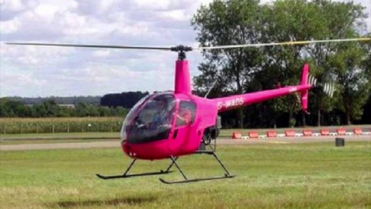 i en rosa helikopter