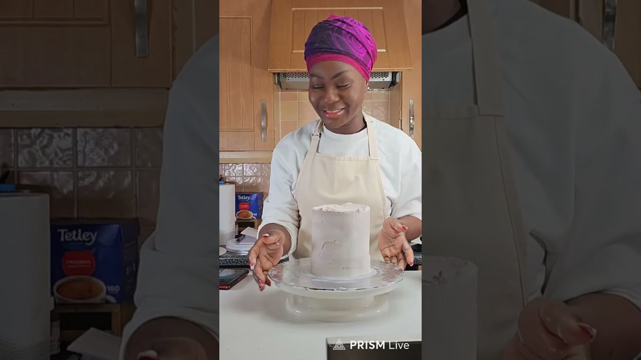 How to make a chocolate  cake Live!