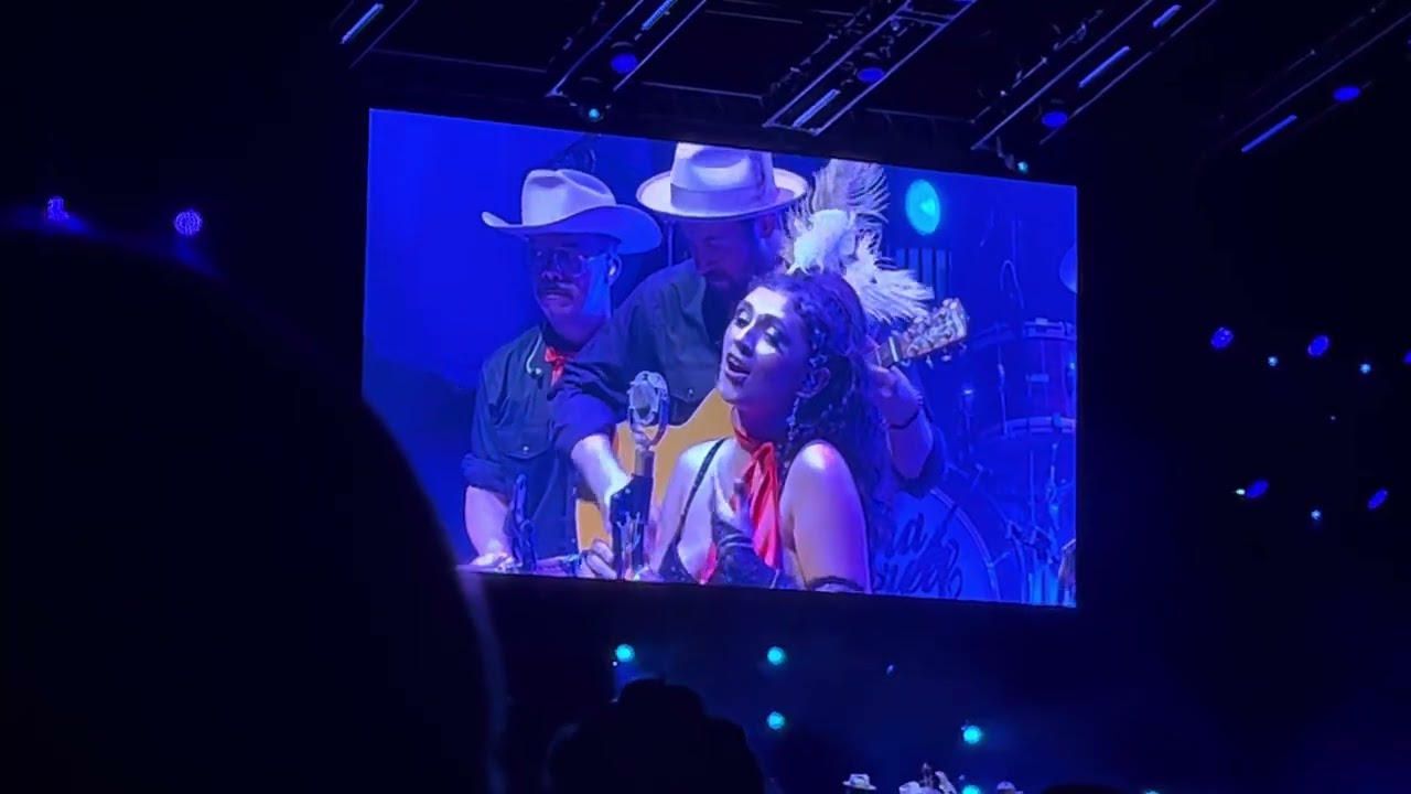 Sierra Ferrell Is The New Dolly Parton - IBMA Bluegrass Festival Red Hat Amphitheater Raleigh NC