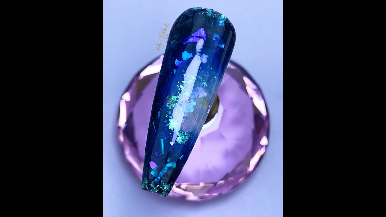 NAIL ART: DEEP BLUE OPAL