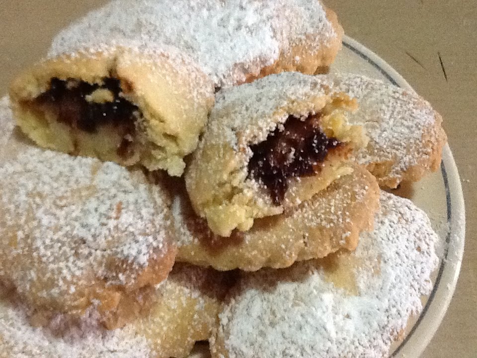 Bocconotti with almond paste and jam, Monopoli ( Puglia ) Italy