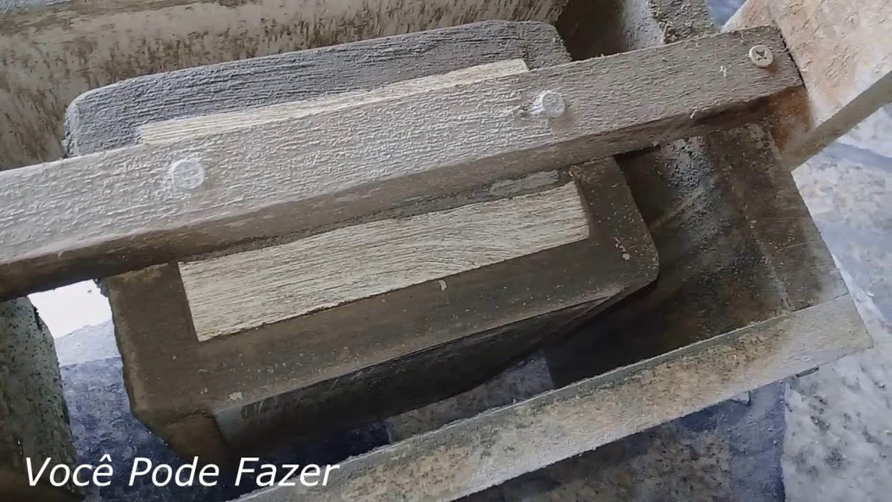 Máquina de Fazer Blocos Ergonômica de Madeira