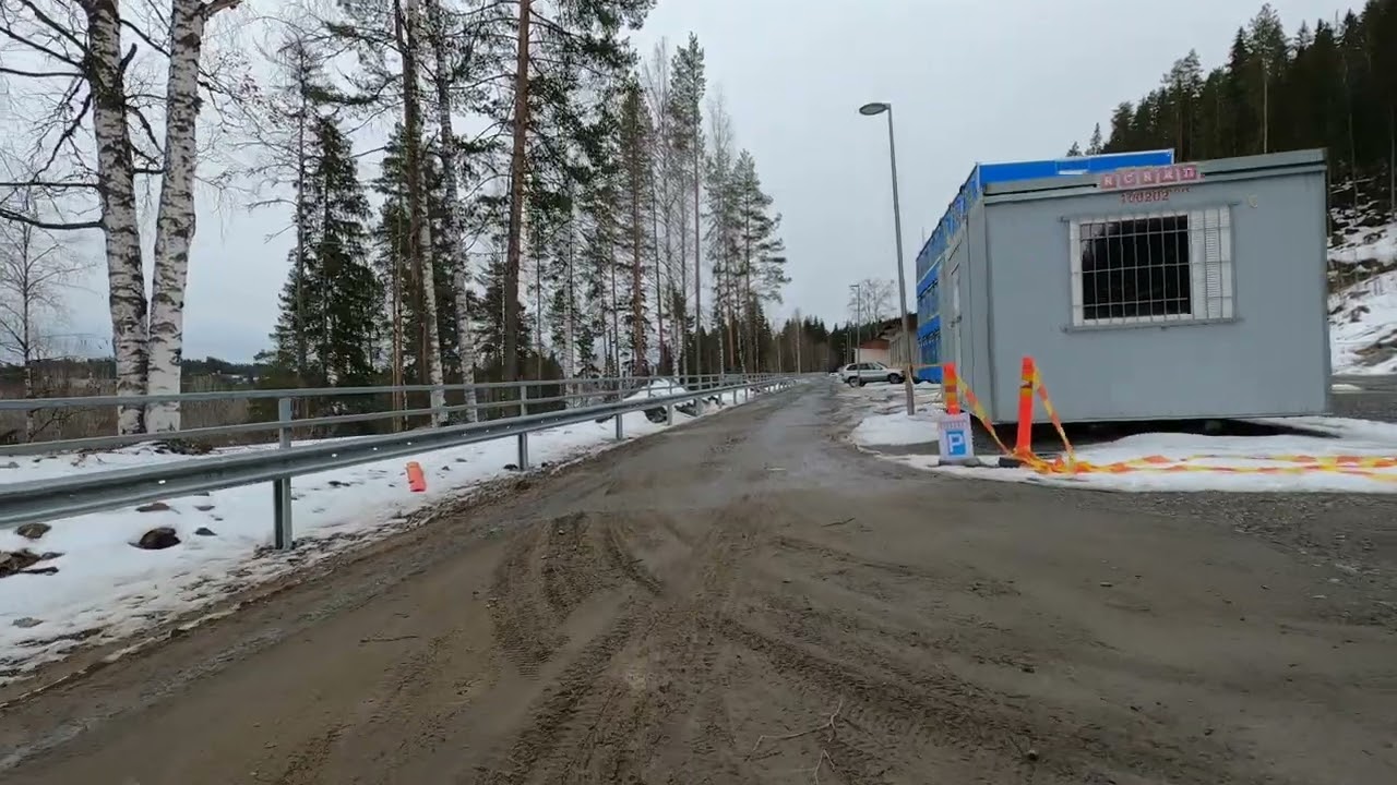Kaunis Kuopio 4K: Neulamäen luolastoaluetta maastopyörällä tutkailemassa 25.4.2024