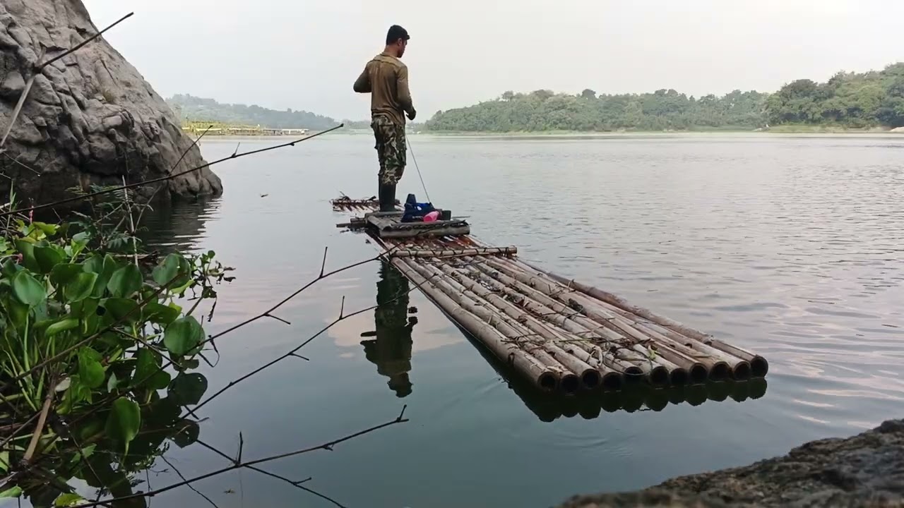 Menjala ikan 