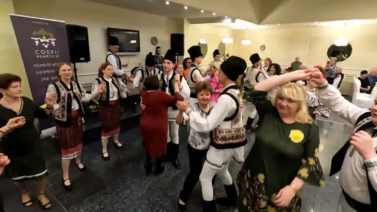 Petrecere de Paște cu Ansamblul Codrii Neamțului și Paul Blidaru la Grand Hotel Ceahlău