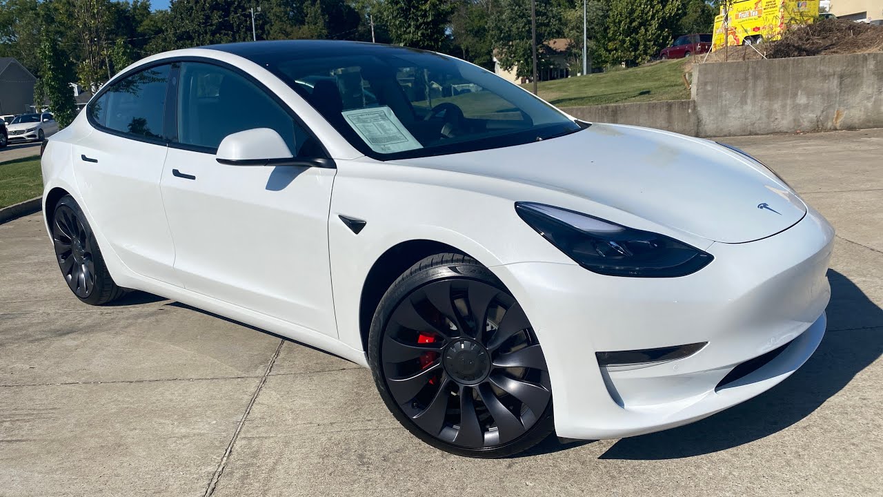 Тест-драйв и обзор Tesla Model 3 Performance POV 2021 года