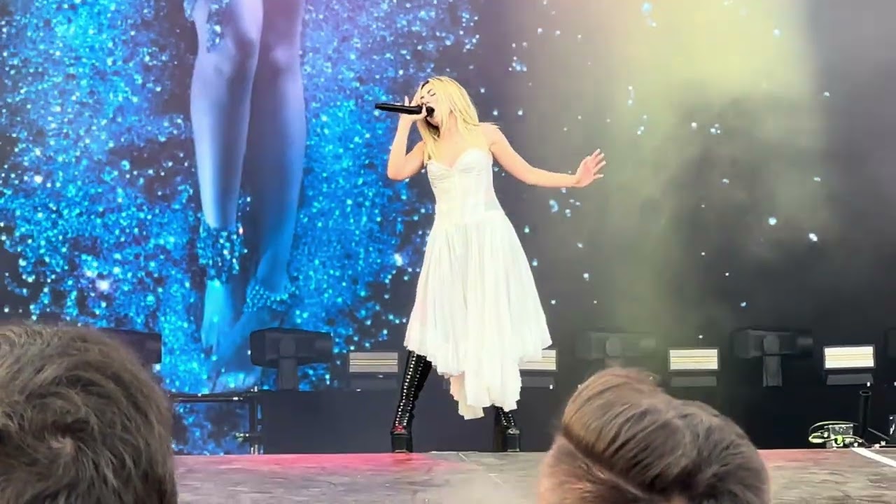 Ava Max - Dancing's Done - Superbloom 2023