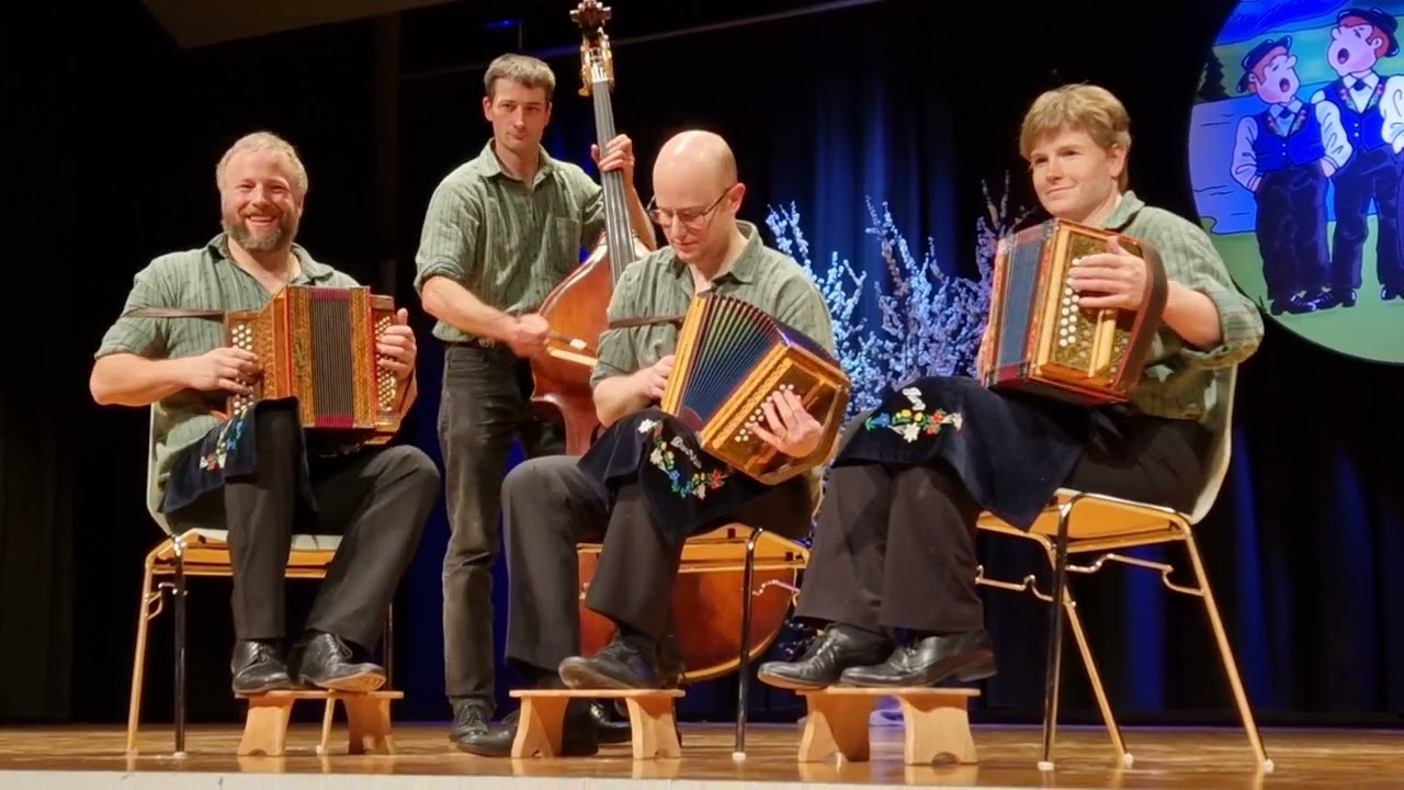 Nr. 2 - Schottisch von Ruedi Marty gespielt von Schwyzerörgelifrönde Rast Wyss